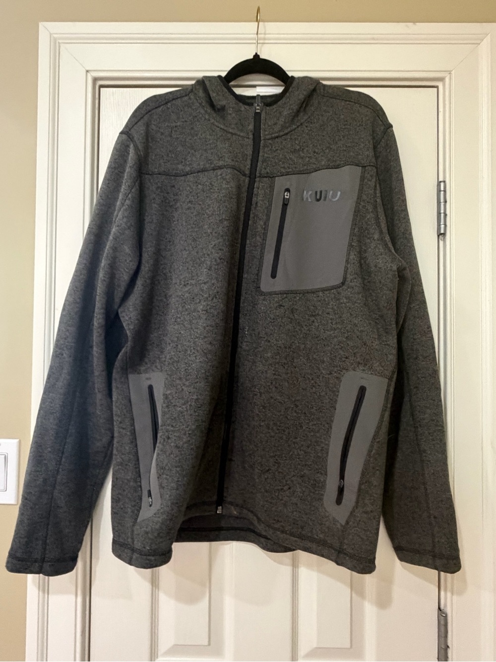 KUIU Men's Dark Gray Hooded Full-Zip Fleece Jacket